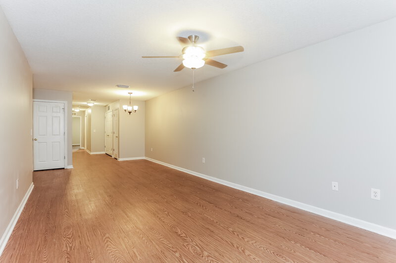 1,570/Mo, 8320 Oden Ave Jacksonville, FL 32216 Living Room View 2