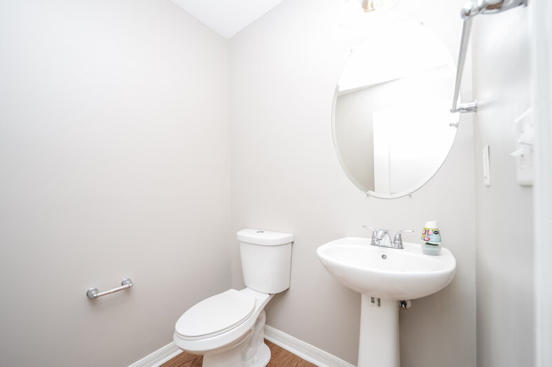 1,580/Mo, 10937 Hidden Haven Ct Jacksonville, FL 32218 Bathroom View 2