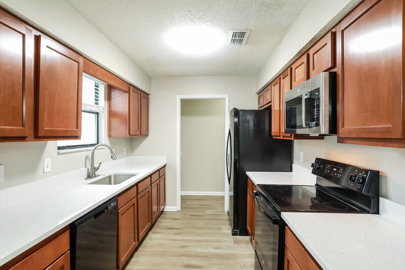 1,955/Mo, 1988 Ashton Street Middleburg, FL 32068 Kitchen View