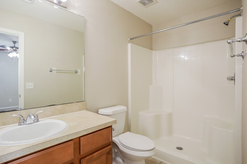 1,845/Mo, 133 Leese Dr Saint Johns, FL 32259 Main Bathroom View