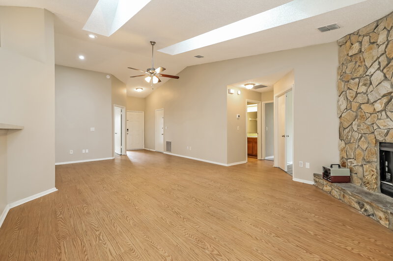 2,135/Mo, 4767 Wassail Dr Jacksonville, FL 32257 Living Room View