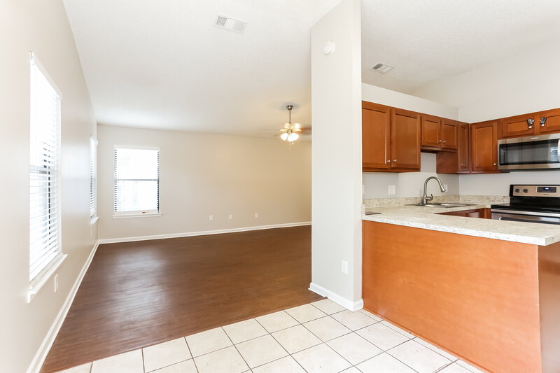 1,730/Mo, 2223 DESTINE LANE Atlantic Beach, FL 32233 Dining Room View 2