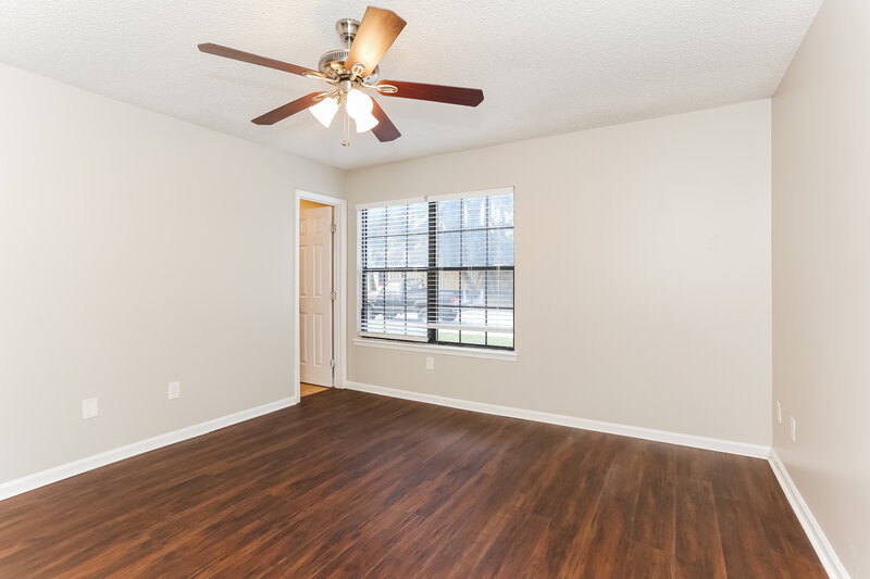 1,730/Mo, 2223 DESTINE LANE Atlantic Beach, FL 32233 Main Bedroom View 2