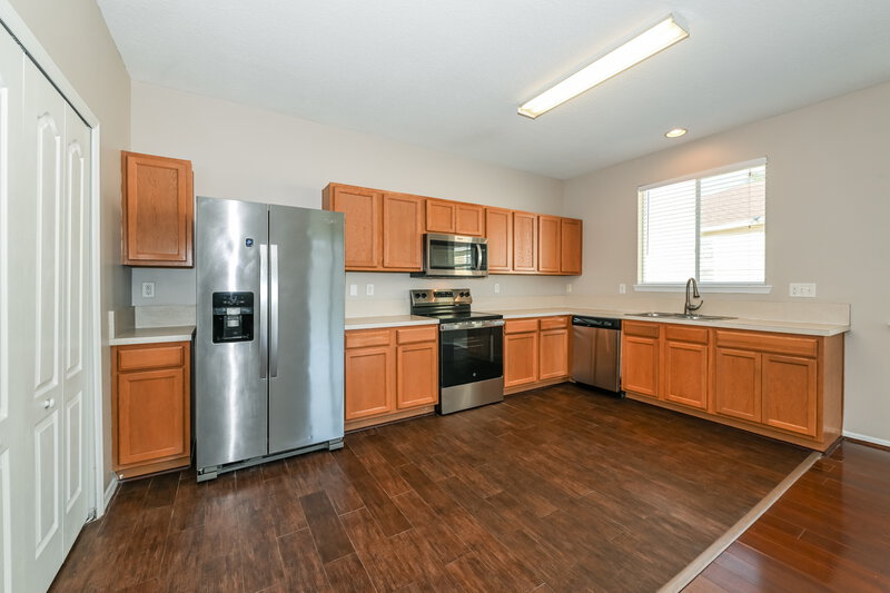1,980/Mo, 11839 Alexandra Dr Jacksonville, FL 32218 Kitchen View 2