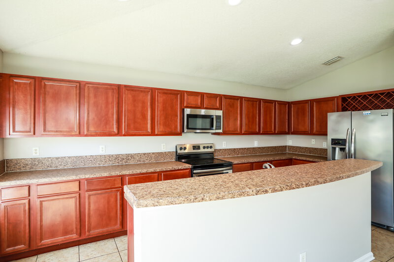 1,950/Mo, 2285 Brian Lakes Dr E Jacksonville, FL 32221 Kitchen View 2