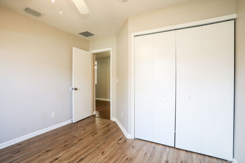 1,950/Mo, 2285 Brian Lakes Dr E Jacksonville, FL 32221 Bedroom View 2