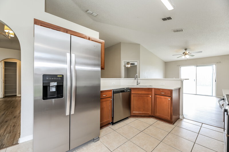 2,165/Mo, 11128 Lord Taylor Dr Jacksonville, FL 32246 Kitchen View