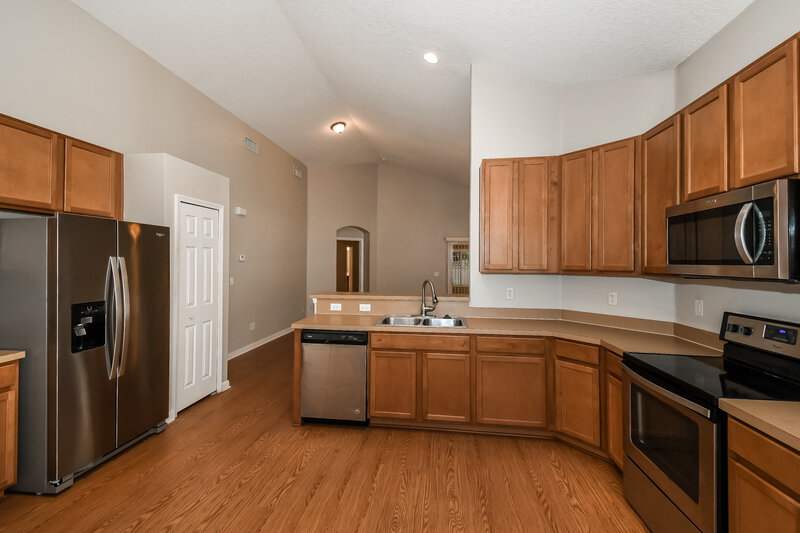 1,855/Mo, 10938 Campus Heights Ln Jacksonville, FL 32218 Kitchen View 2