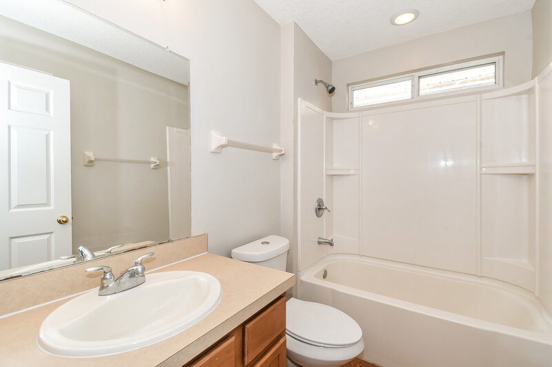 1,855/Mo, 10938 Campus Heights Ln Jacksonville, FL 32218 Bathroom View