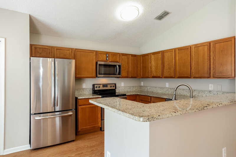 1,780/Mo, 1263 Ravens Trace Ln Middleburg, FL 32068 Kitchen View 2