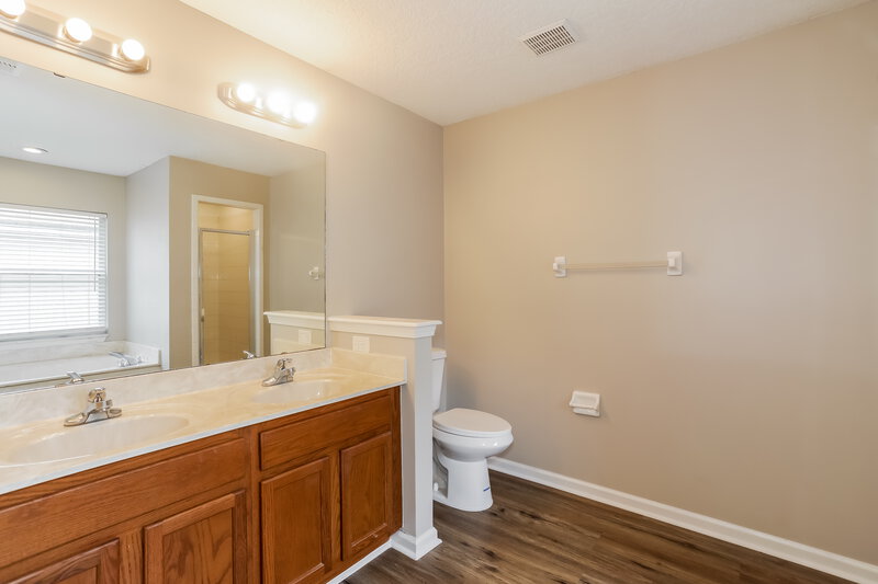 1,780/Mo, 1263 Ravens Trace Ln Middleburg, FL 32068 Main Bathroom View