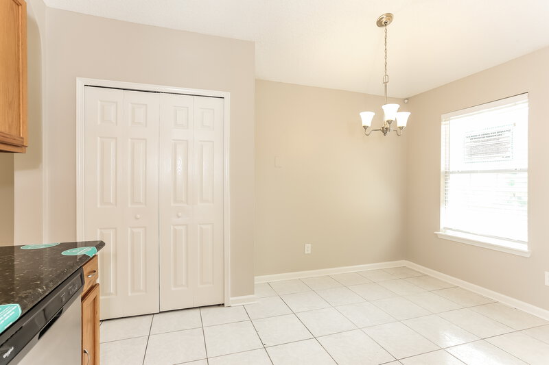 1,850/Mo, 11167 Mikris Dr S Jacksonville, FL 32225 Breakfast Nook View 2