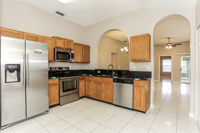 1,850/Mo, 11167 Mikris Dr S Jacksonville, FL 32225 Kitchen View