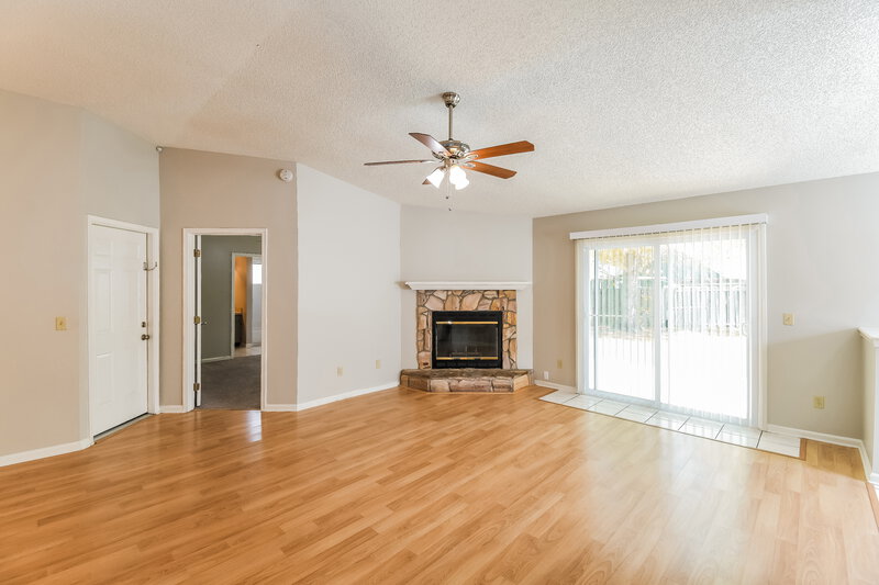 1,705/Mo, 7529 Teaticket Ct Jacksonville, FL 32244 Living Room View