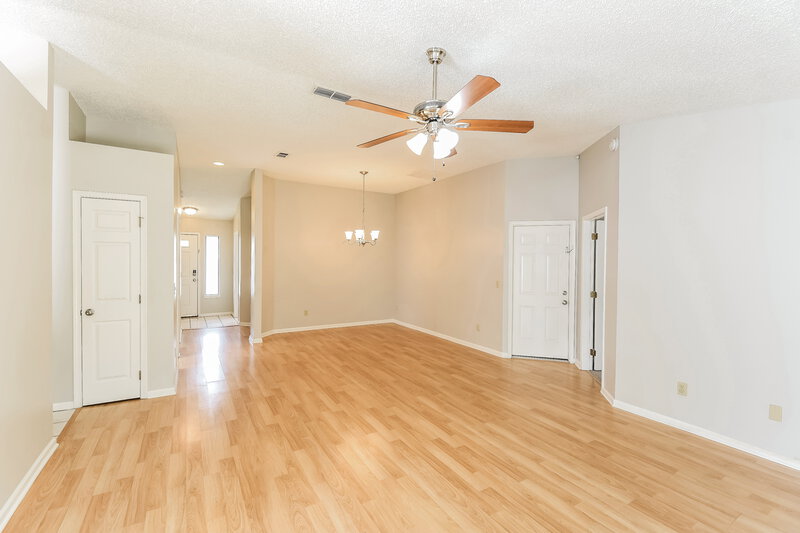 1,705/Mo, 7529 Teaticket Ct Jacksonville, FL 32244 Dining Room View 2