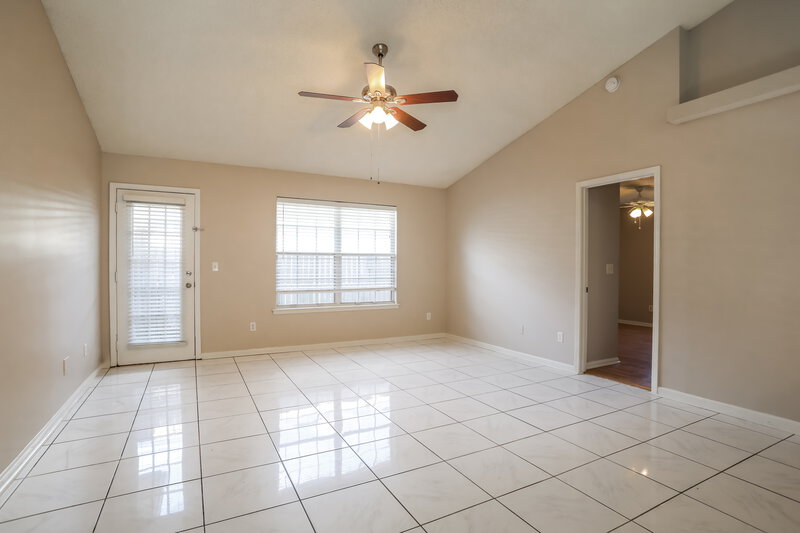 1,790/Mo, 2011 Cardiff Ln Middleburg, FL 32068 Living Room View