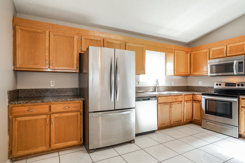 1,790/Mo, 2011 Cardiff Ln Middleburg, FL 32068 Kitchen View 2