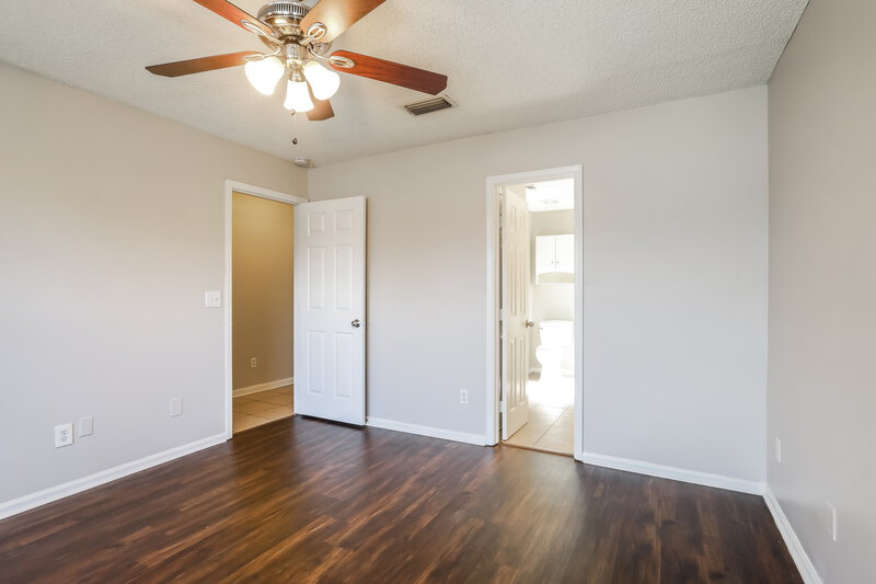 1,790/Mo, 2011 Cardiff Ln Middleburg, FL 32068 Main Bedroom View 2