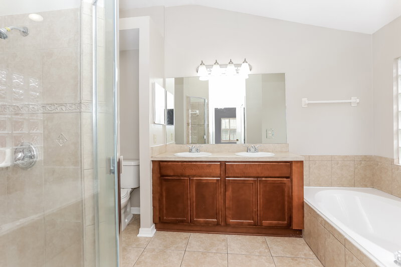 2,495/Mo, 12873 Kelsey Island Dr Jacksonville, FL 32224 Main Bathroom View