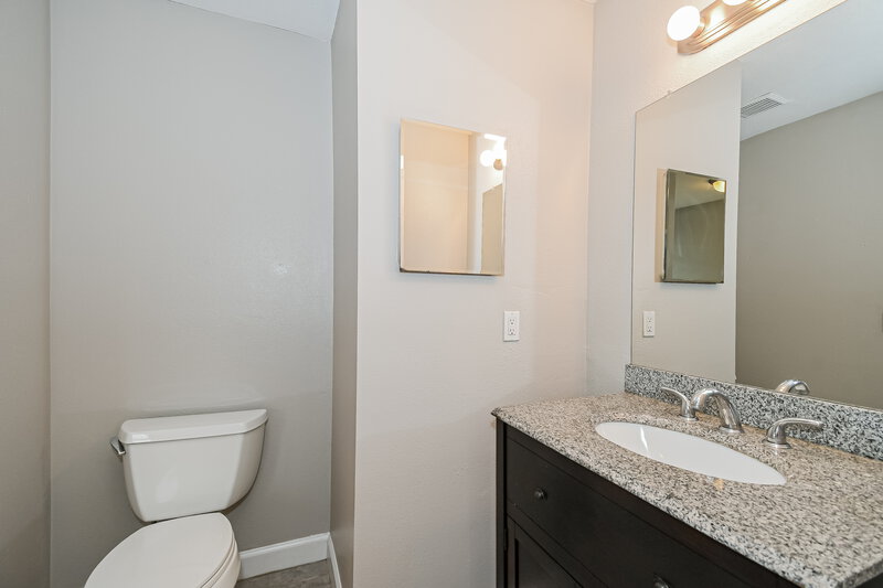 1,850/Mo, 3103 Olde Sutton Parke Dr Orange Park, FL 32073 Main Bathroom View