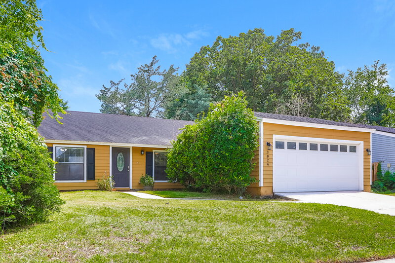 2,135/Mo, 3824 Tree Lake Dr Jacksonville, FL 32257 Front View