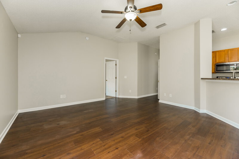 1,820/Mo, 12746 Brown Jersey Ct Jacksonville, FL 32226 Living Room View 2