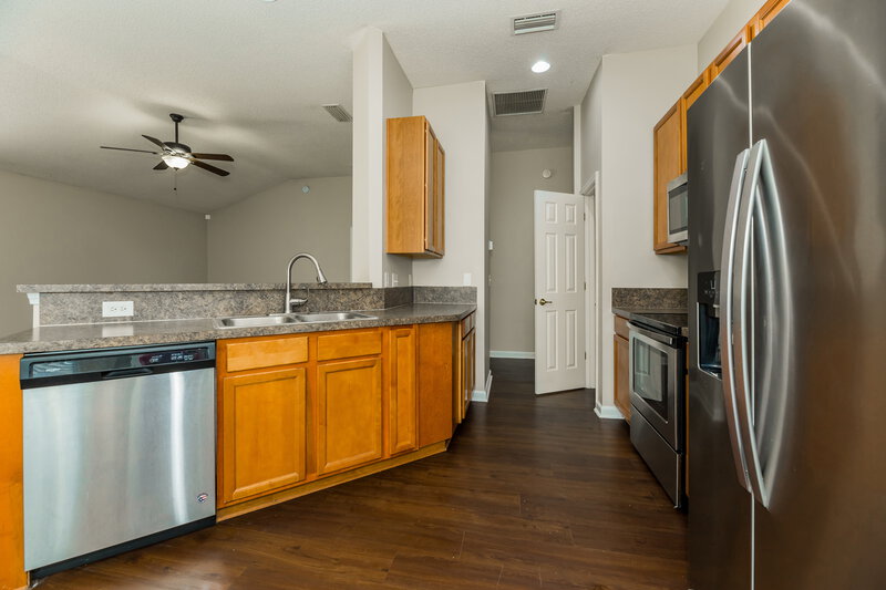 1,820/Mo, 12746 Brown Jersey Ct Jacksonville, FL 32226 Kitchen View
