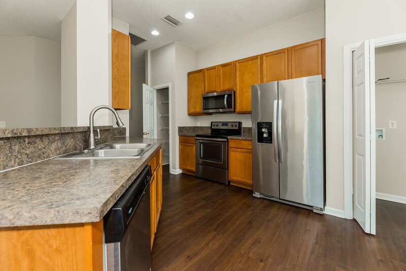 1,820/Mo, 12746 Brown Jersey Ct Jacksonville, FL 32226 Kitchen View 2