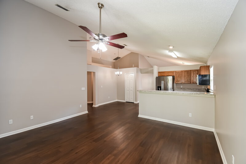 1,815/Mo, 2741 Acorn Park Dr N Jacksonville, FL 32218 Living Room View 2