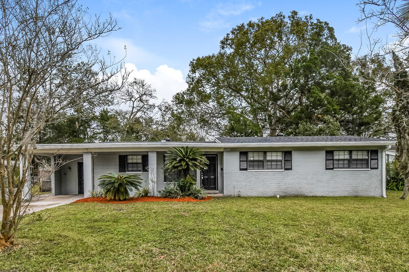 1,700/Mo, 4006  Ferrarra St Jacksonville, FL 32217 External View