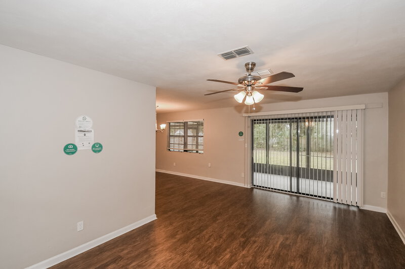 1,700/Mo, 4006  Ferrarra St Jacksonville, FL 32217 Living Room View 2