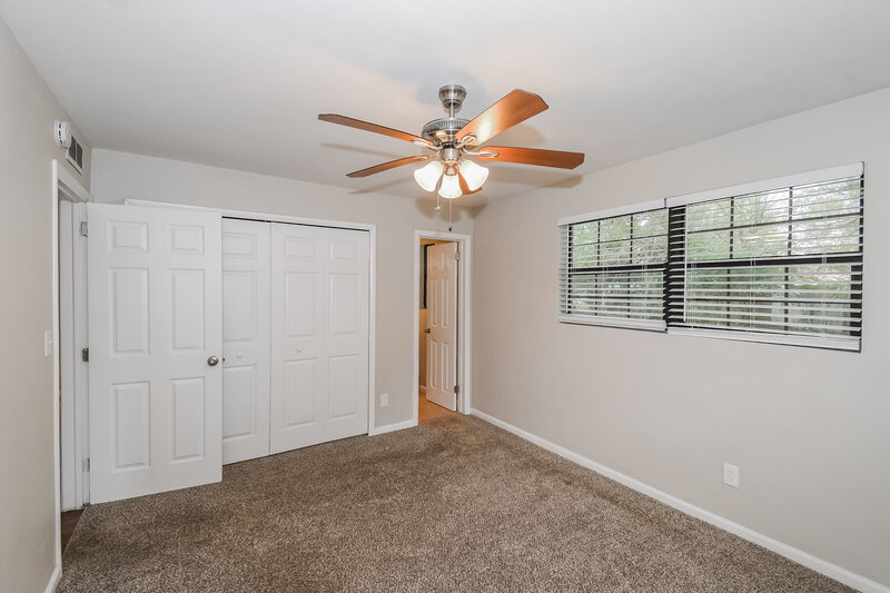 1,700/Mo, 4006  Ferrarra St Jacksonville, FL 32217 Main Bedroom View
