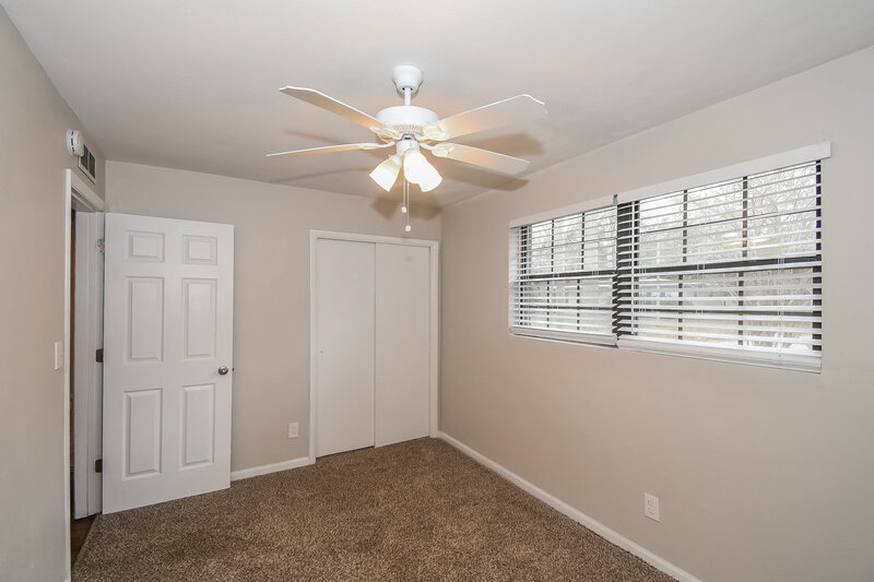 1,700/Mo, 4006  Ferrarra St Jacksonville, FL 32217 Bedroom View 2