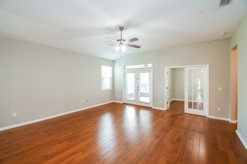 1,930/Mo, 9565 Bembridge Mill Dr Jacksonville, FL 32244 Living Room View