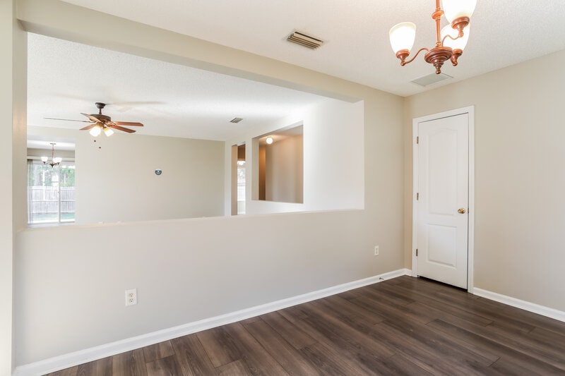1,780/Mo, 7050 Beekman Lake Dr Jacksonville, FL 32222 Dining Room View 2