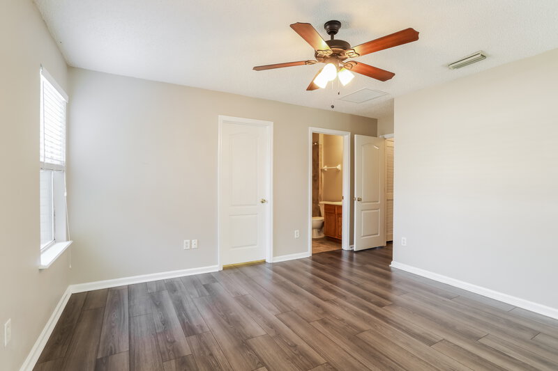 1,780/Mo, 7050 Beekman Lake Dr Jacksonville, FL 32222 Main Bedroom View 2