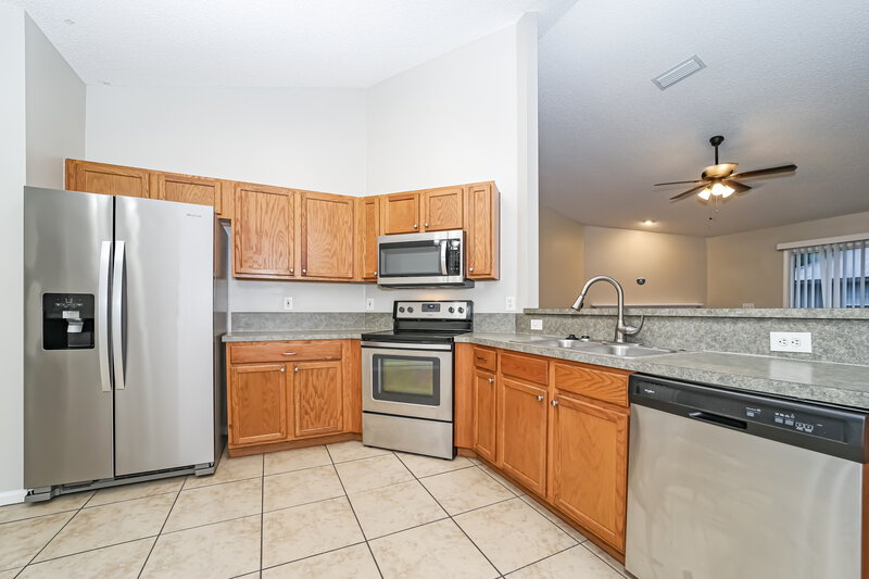 2,125/Mo, 13976 Ridgewick Dr Jacksonville, FL 32218 Kitchen View 2