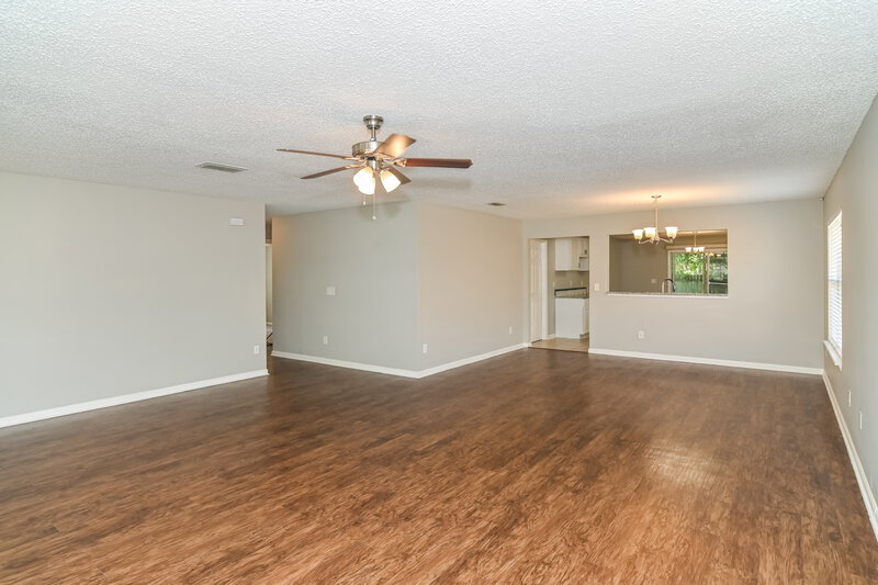 2,085/Mo, 13434 Ashford Wood Ct E Jacksonville, FL 32218 Living Room View 3