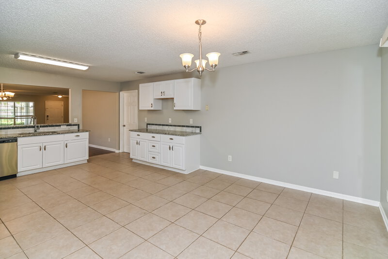 2,085/Mo, 13434 Ashford Wood Ct E Jacksonville, FL 32218 Dining Room View 2