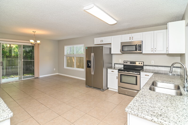 2,085/Mo, 13434 Ashford Wood Ct E Jacksonville, FL 32218 Kitchen View