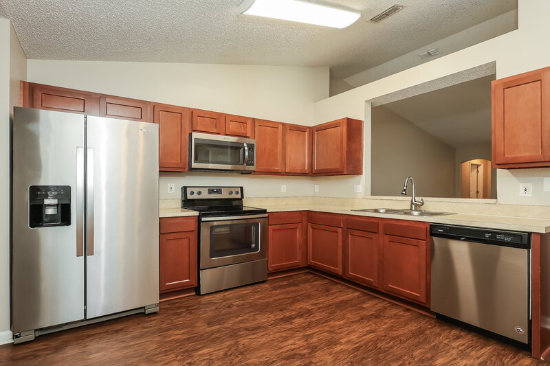 1,990/Mo, 3230 Chantilly Ct Orange Park, FL 32073 Kitchen View 2