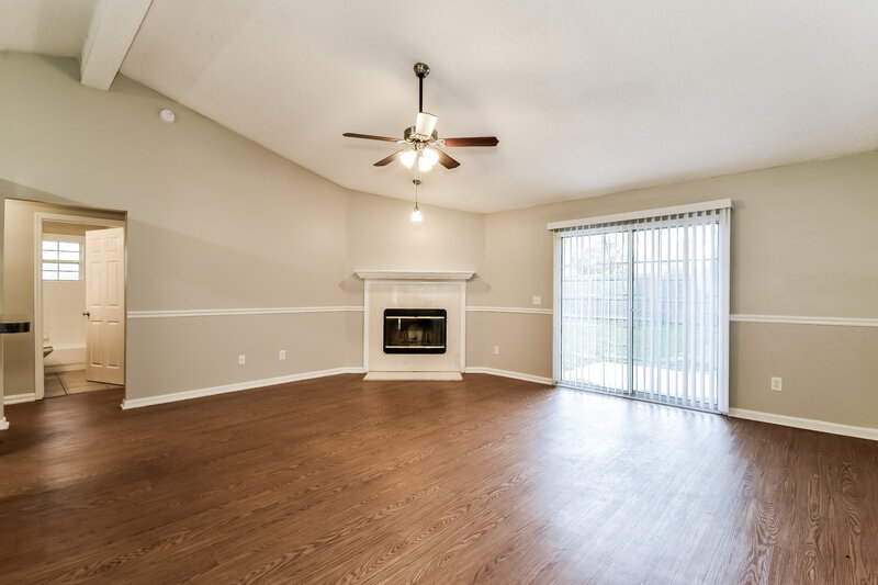 2,215/Mo, 1243 Windy Willows Dr Jacksonville, FL 32225 Living Room View 2