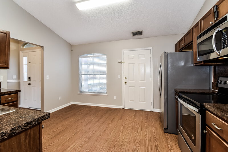 2,215/Mo, 1243 Windy Willows Dr Jacksonville, FL 32225 Kitchen View