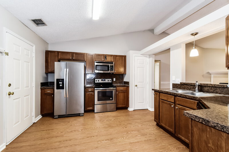 2,215/Mo, 1243 Windy Willows Dr Jacksonville, FL 32225 Kitchen View 2