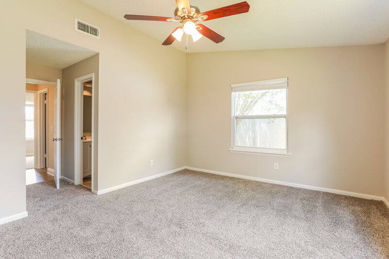 1,820/Mo, 8471 Pikes Peak Dr N. Jacksonville, FL 32244 Main Bedroom View 2