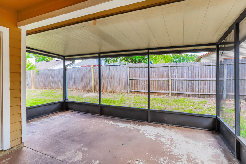1,820/Mo, 8471 Pikes Peak Dr N. Jacksonville, FL 32244 Screened Patio View