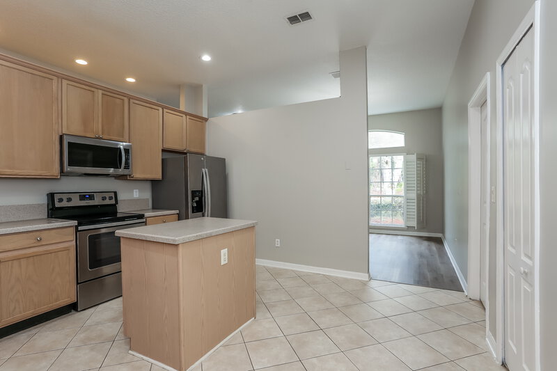 2,400/Mo, 923 Mystic Harbor Dr Jacksonville, FL 32225 Kitchen View