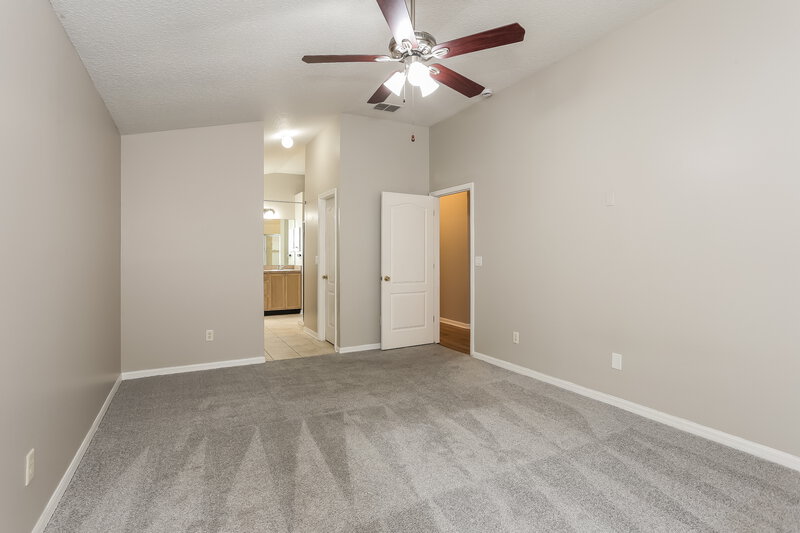 2,400/Mo, 923 Mystic Harbor Dr Jacksonville, FL 32225 Main Bedroom View 2