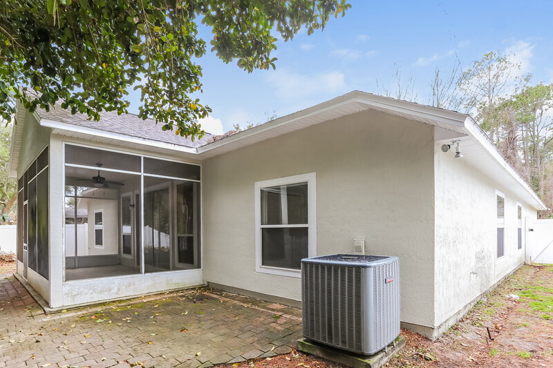 2,400/Mo, 923 Mystic Harbor Dr Jacksonville, FL 32225 Rear View