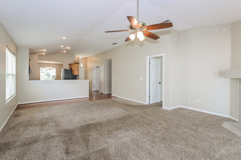 2,385/Mo, 573 Redberry Ln Saint Johns, FL 32259 Family Room View